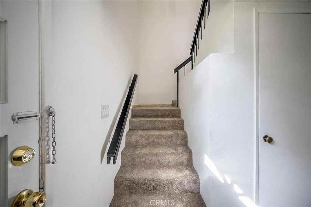 18504 Mayall St - Photo 6 of 15