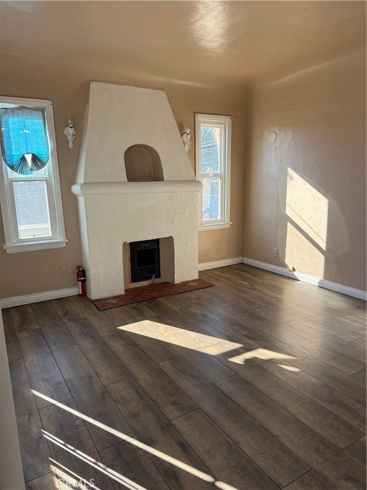 6165 Lewis Ave - Photo 2 of 7