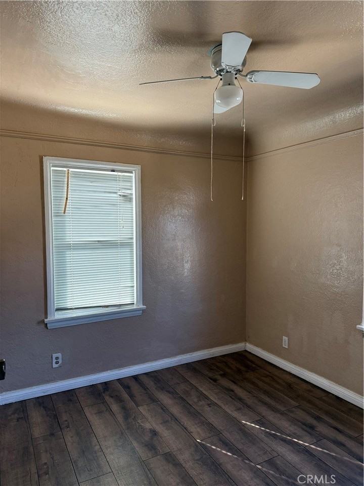 6165 Lewis Ave - Photo 5 of 7