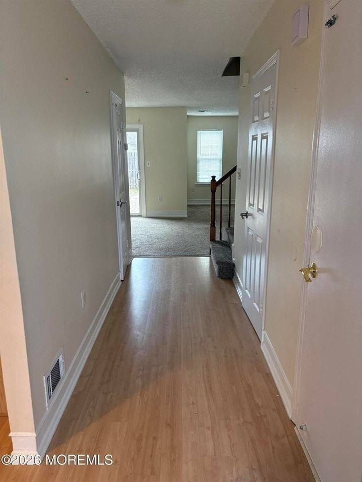 37 Atlantis Ter - Photo 5 of 21