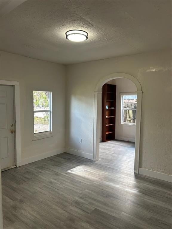 823 Ne 14th Pl - Photo 5 of 18