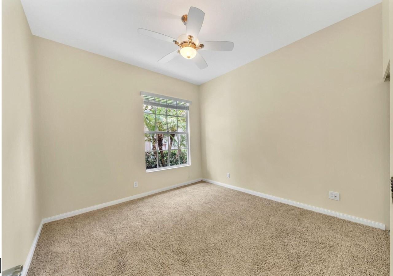 4655 Hammock Cir - Photo 7 of 16