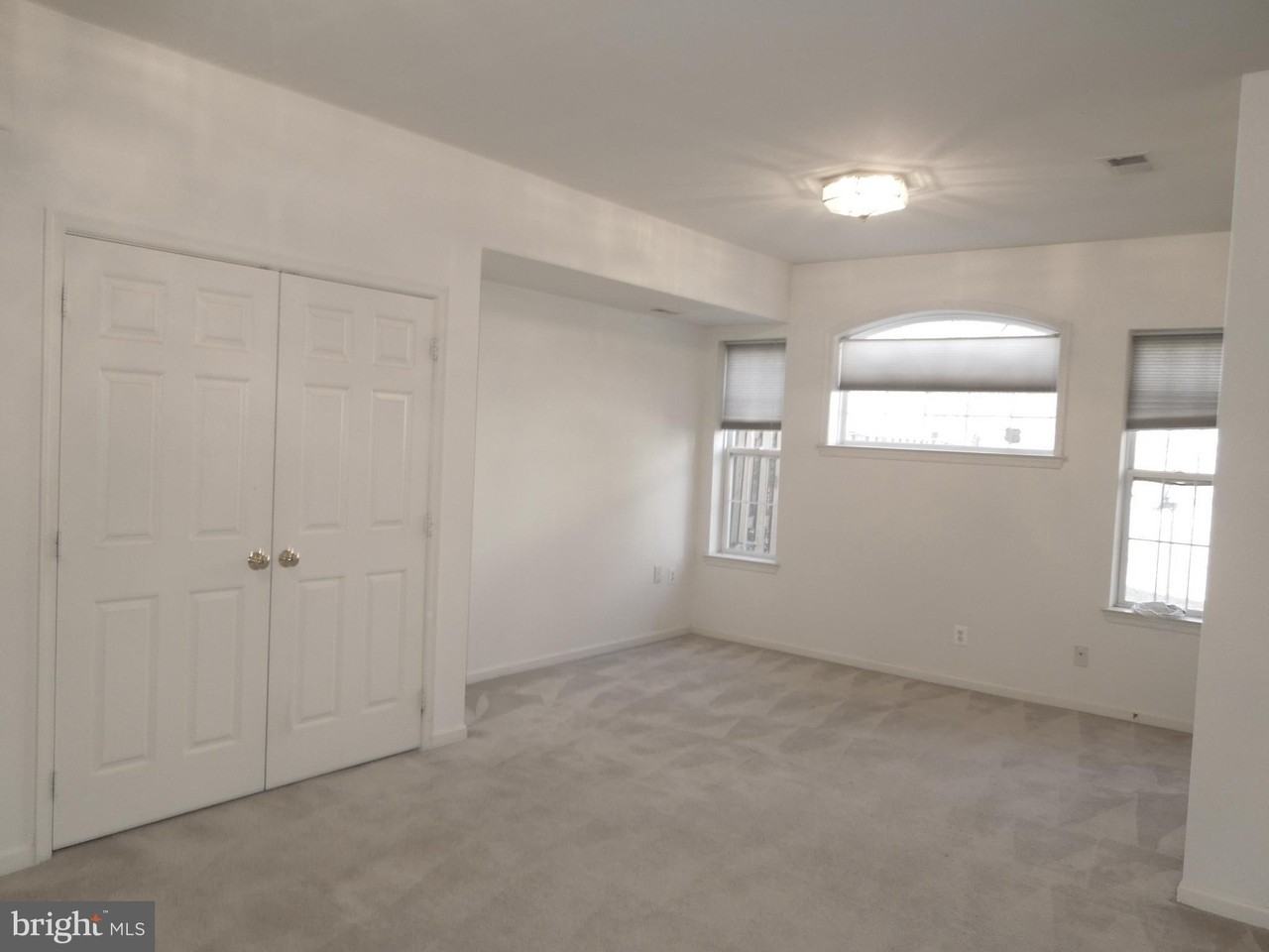 202B Spencer Ter Se Unit B - Photo 2 of 4