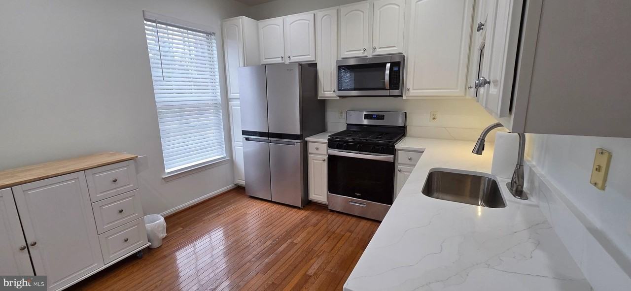 20544 Blue Heron Ter - Photo 2 of 36