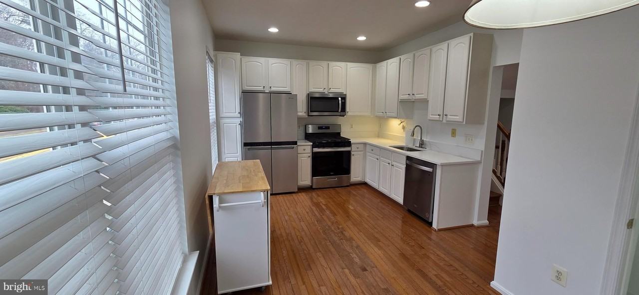 20544 Blue Heron Ter - Photo 4 of 36