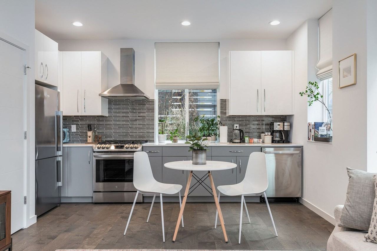 1002 Boylston Ave E #1036001P - Photo 4 of 50