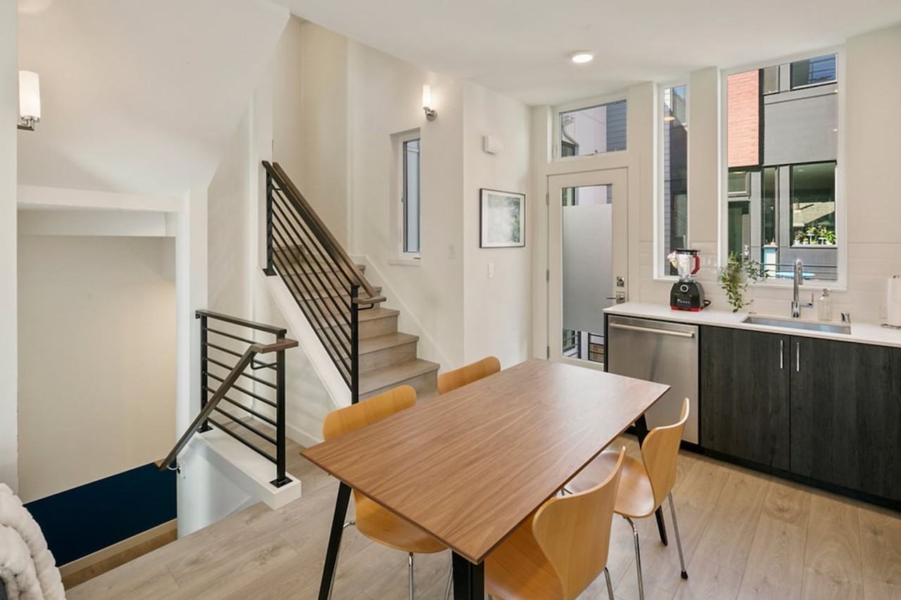 516 Broadway E #1035860P - Photo 7 of 39