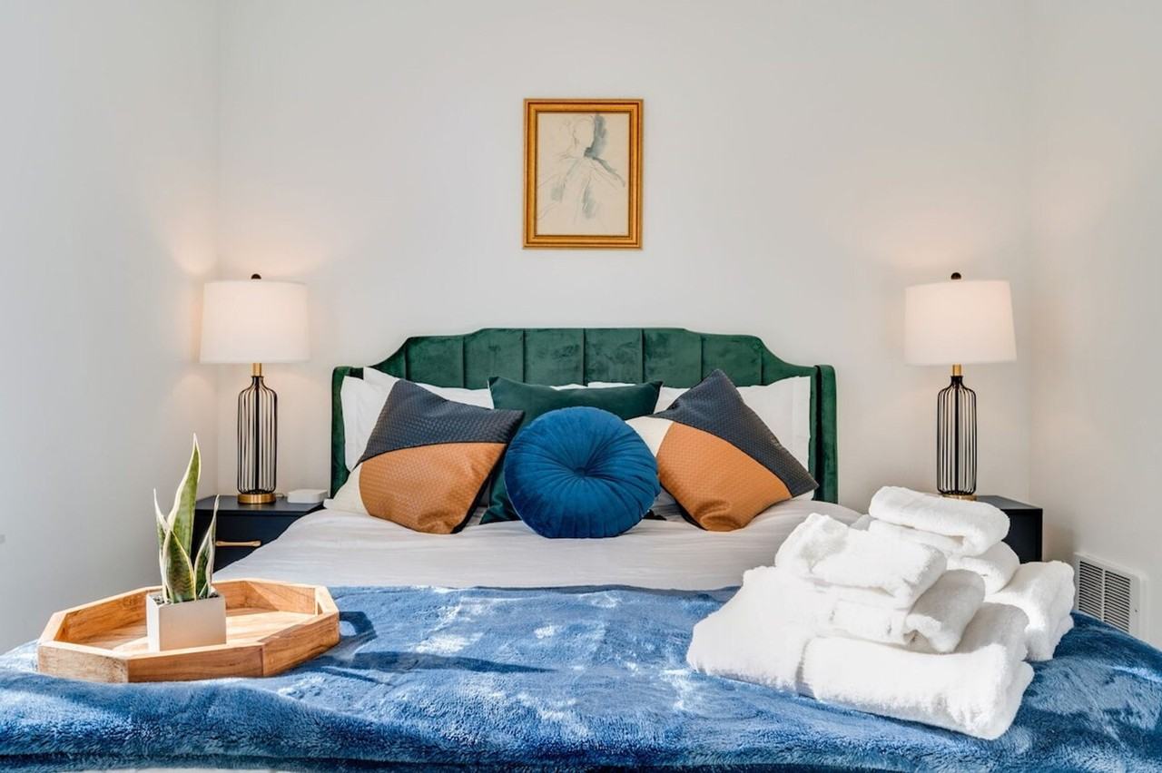 4613 Dayton Ave N #1035935P - Photo 3 of 50