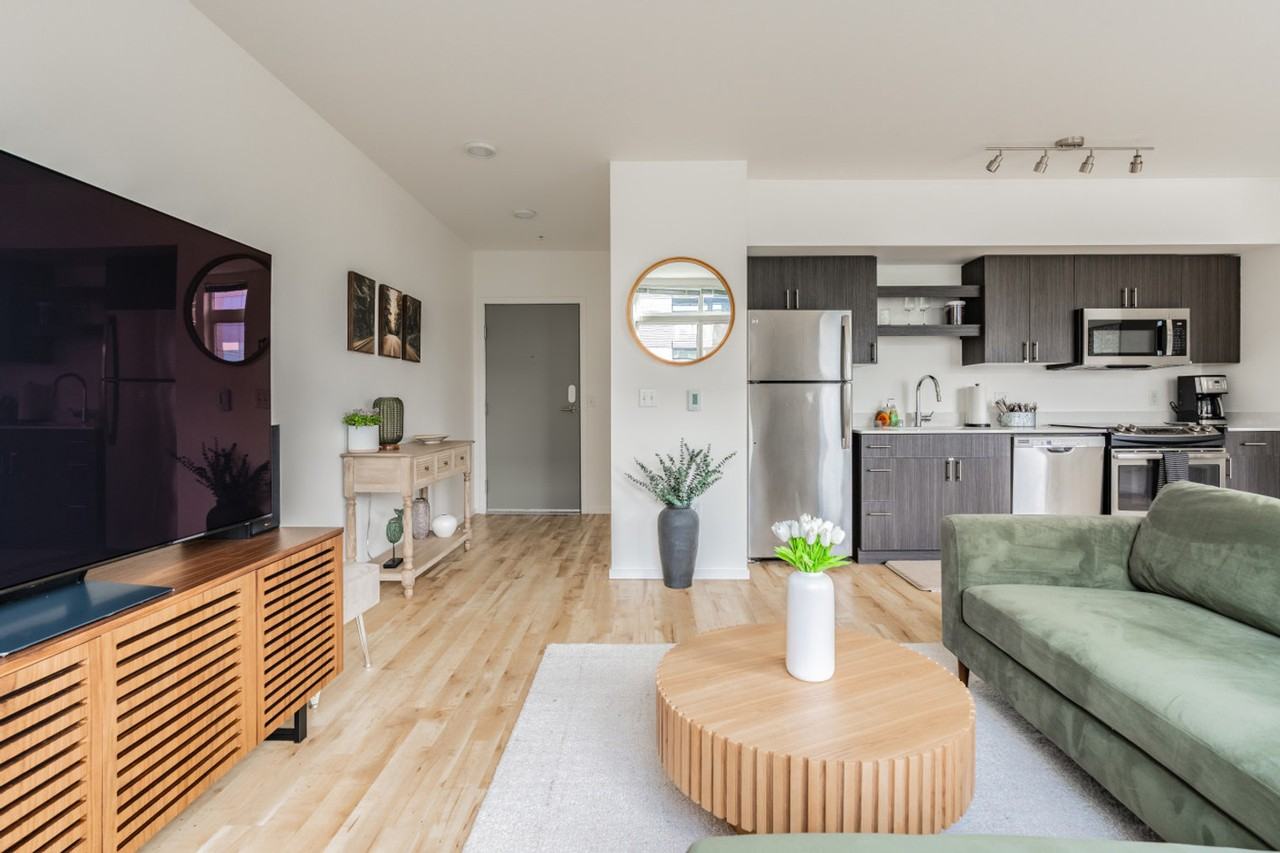 2207 E Union St #1364268P - Photo 7 of 31