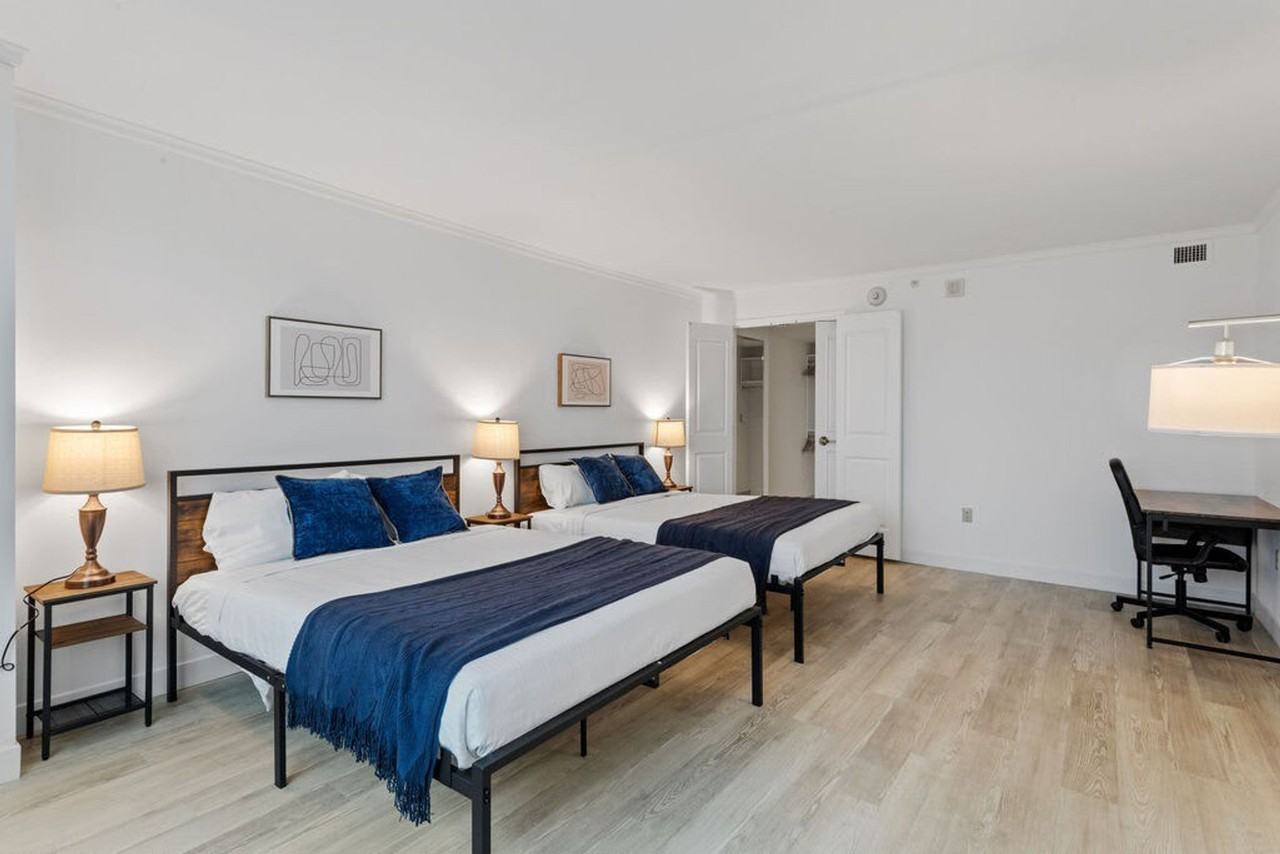 810 Pacific Avenue - Photo 3 of 32