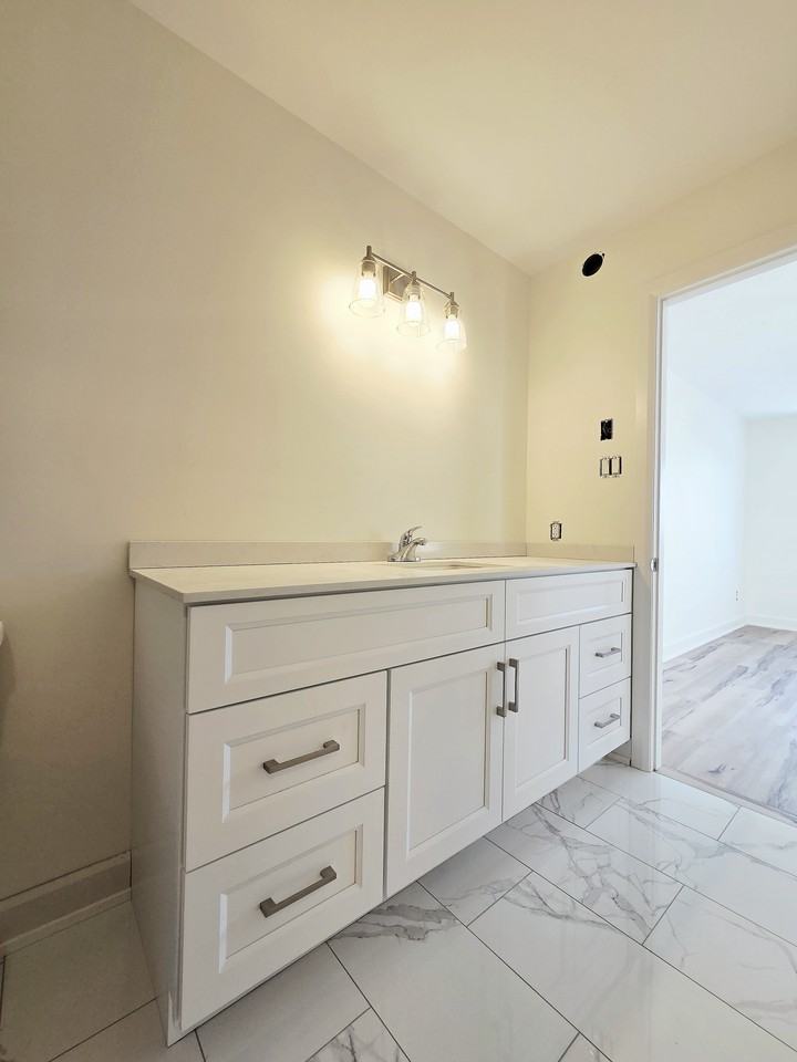 359 Voyageur Place - Photo 7 of 10