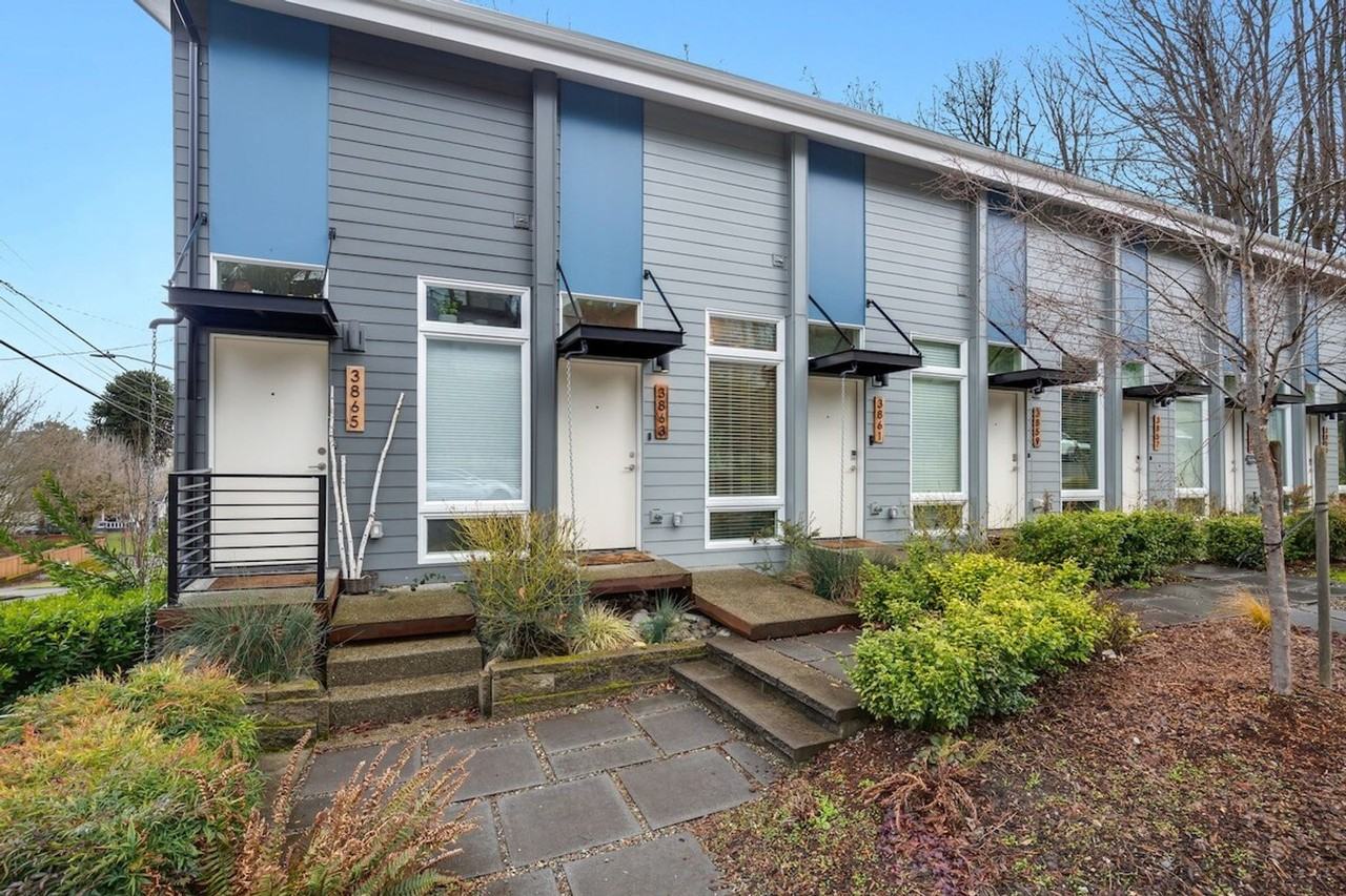 3843 21st Ave Sw #1035939P - Photo 2 of 40