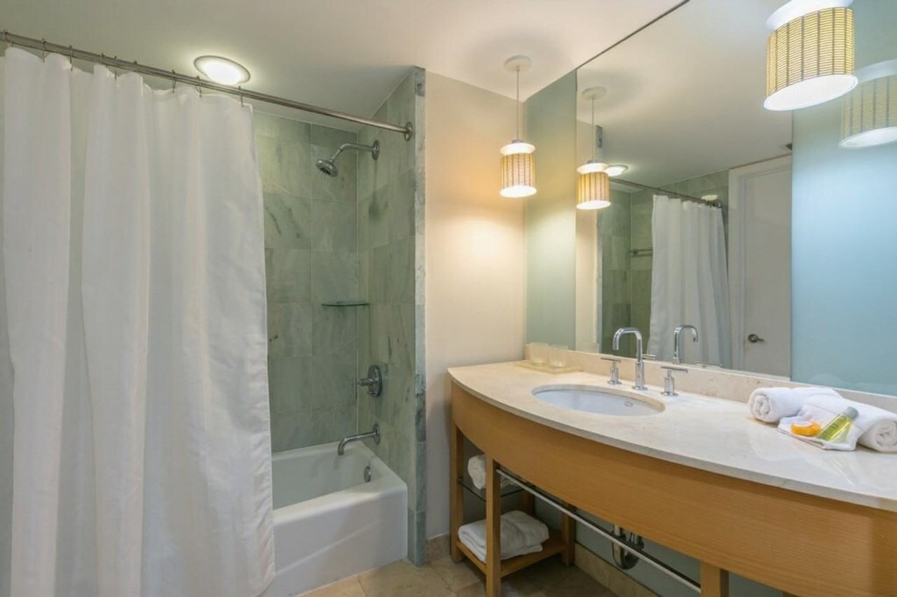 18683 Collins Ave #1255740P - Photo 7 of 36