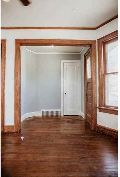 1633 N Hawley Rd - Photo 4 of 10