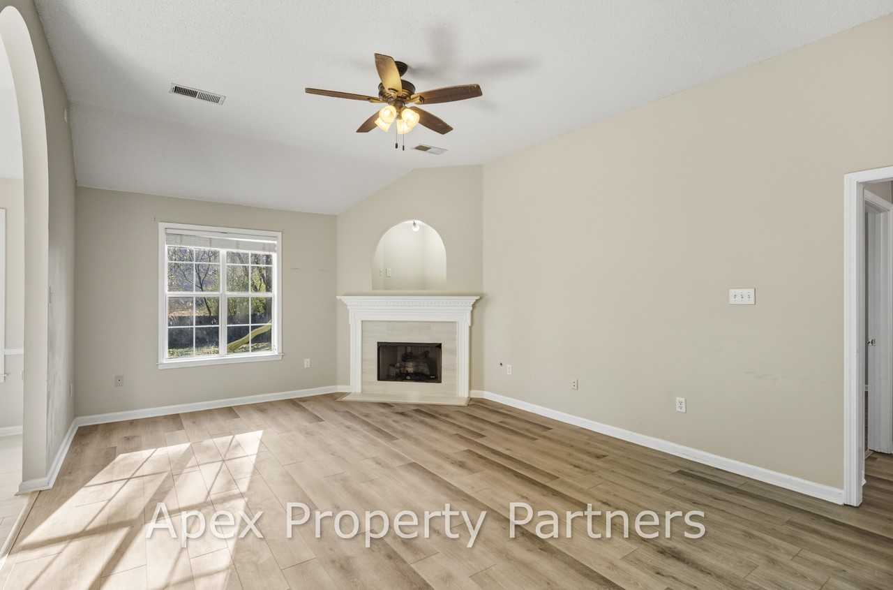 13109 Sandbourne S - Photo 7 of 17