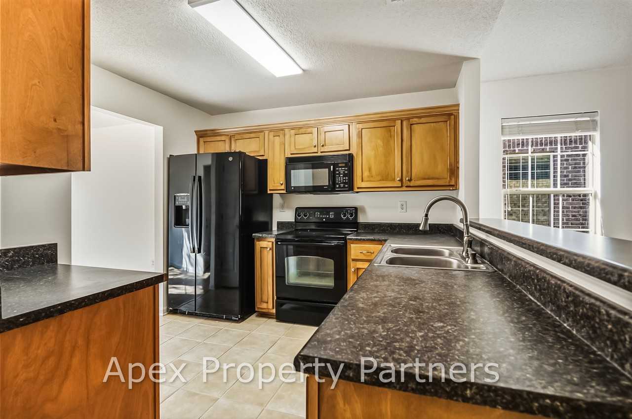 9860 Southern Oak Way - Photo 4 of 16