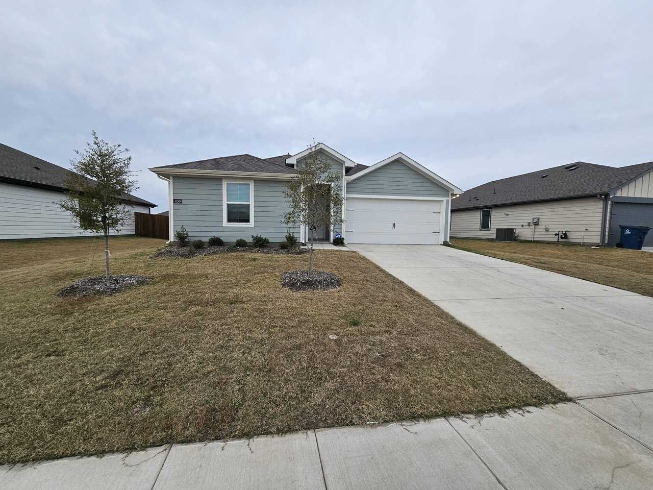 406 Gooseberry Dr - Photo 2 of 10