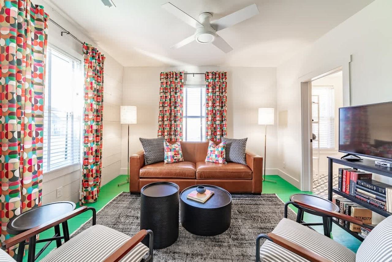 108 Featherbone Ave #1360080P - Photo 3 of 31