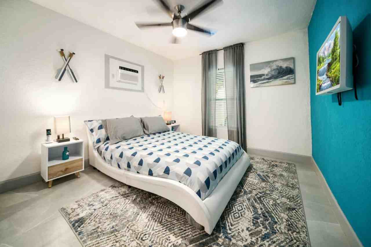 820 Ne 14th Ave #1369638P - Photo 2 of 13