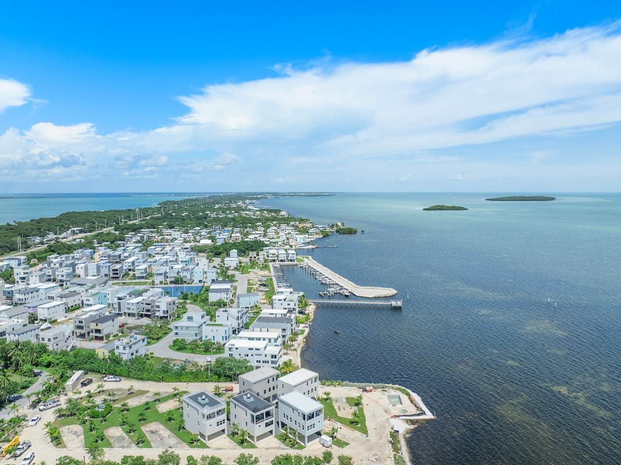 99 Seaside Ave #1369664P - Photo 5 of 38