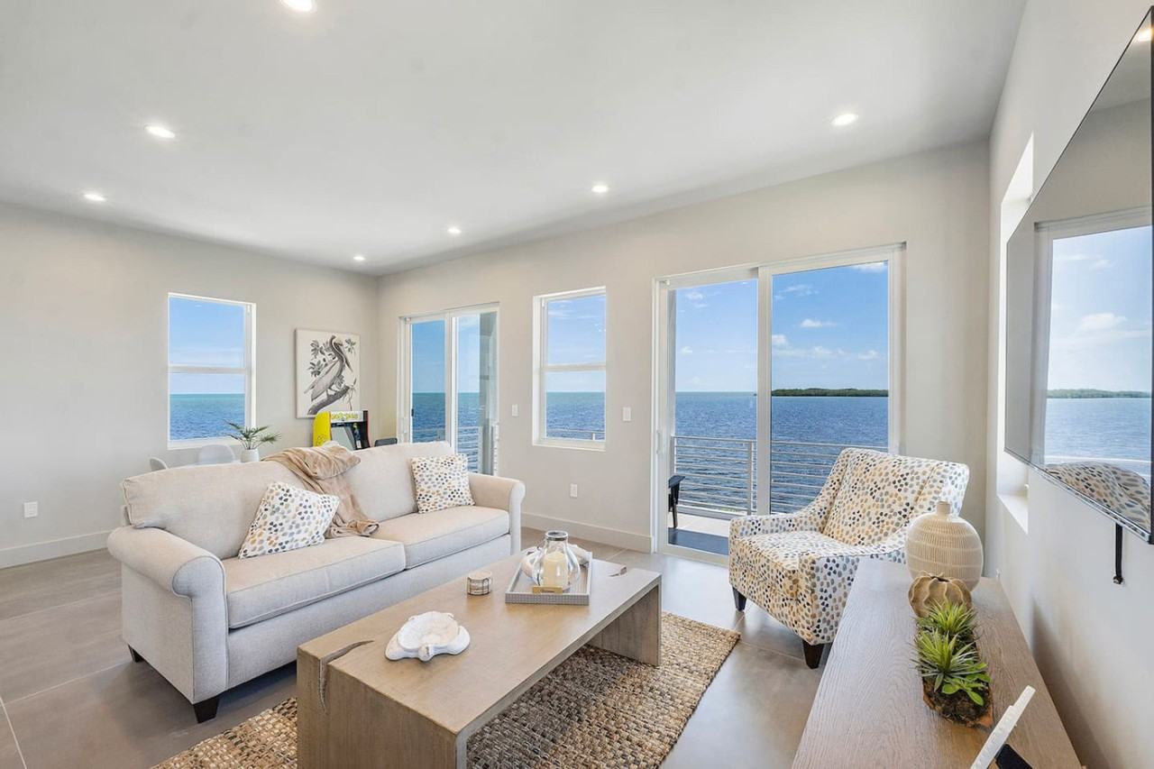 99 Seaside Ave #1369664P - Photo 2 of 50