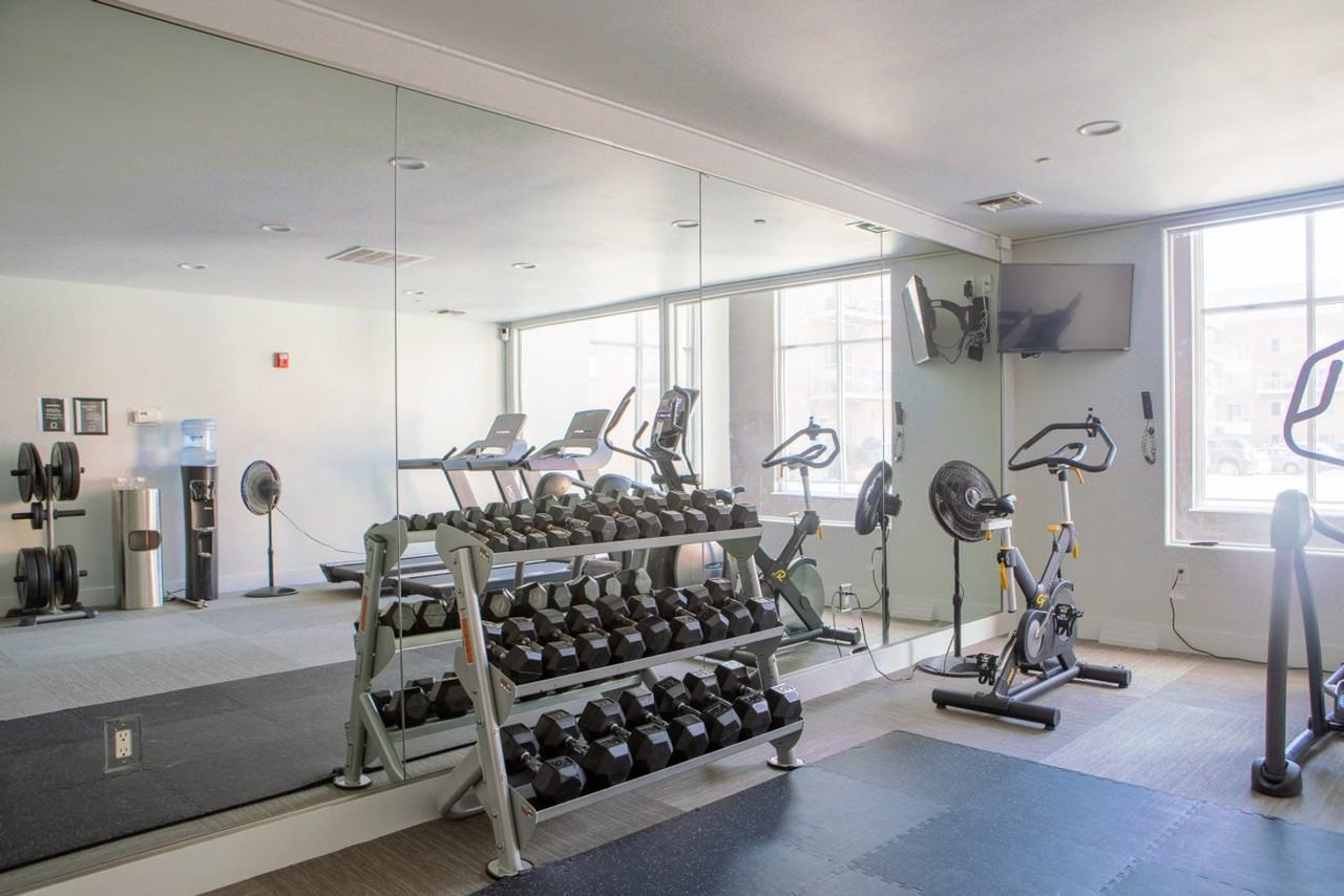 132 N Jefferson St #1379058P - Photo 3 of 25