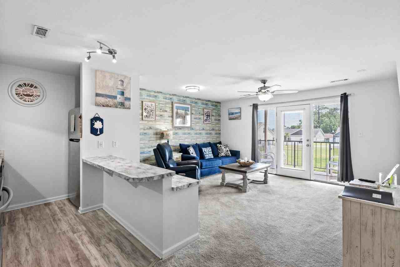 215 Double Eagle Dr #1381673P - Photo 3 of 44