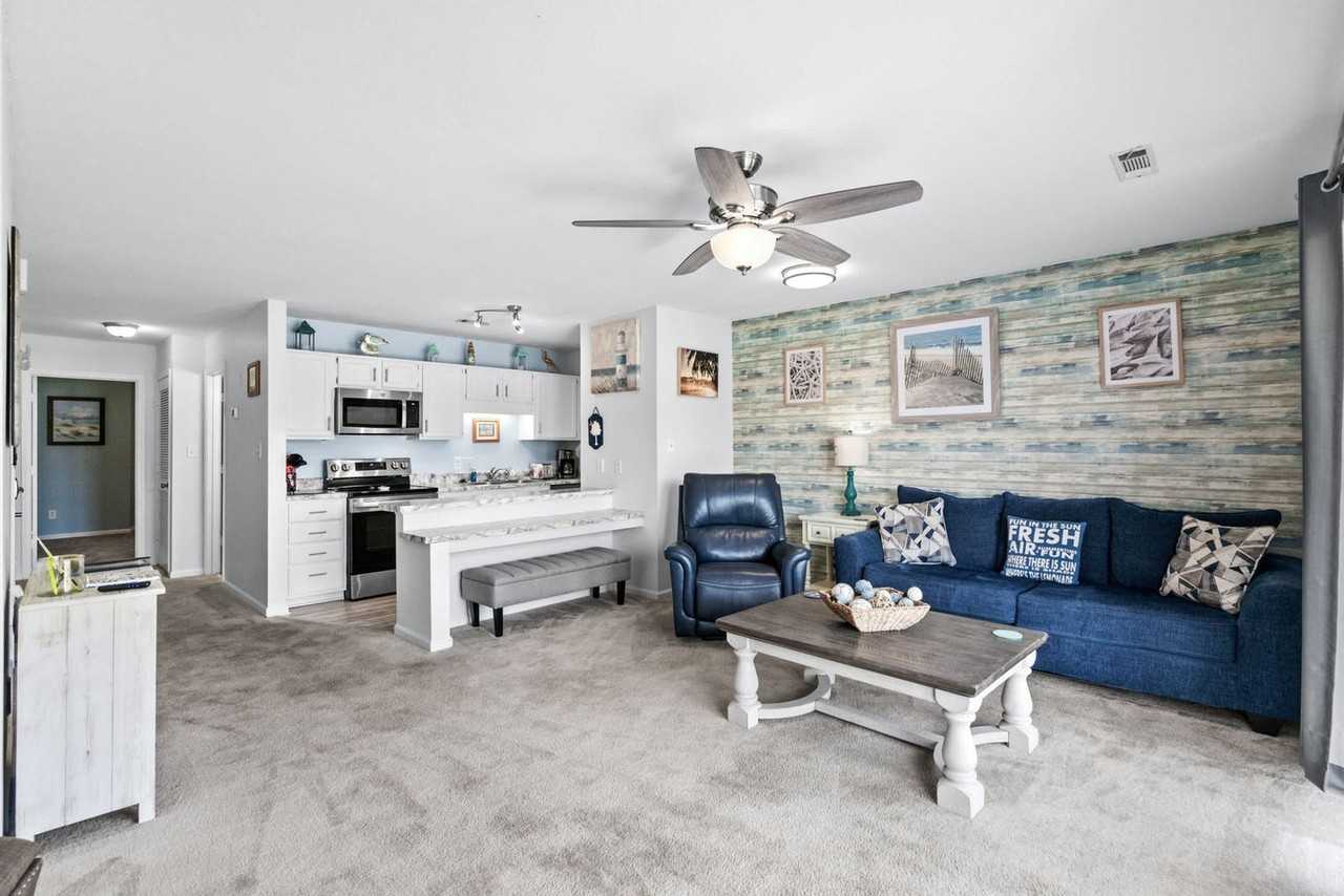 215 Double Eagle Dr #1381673P - Photo 7 of 44