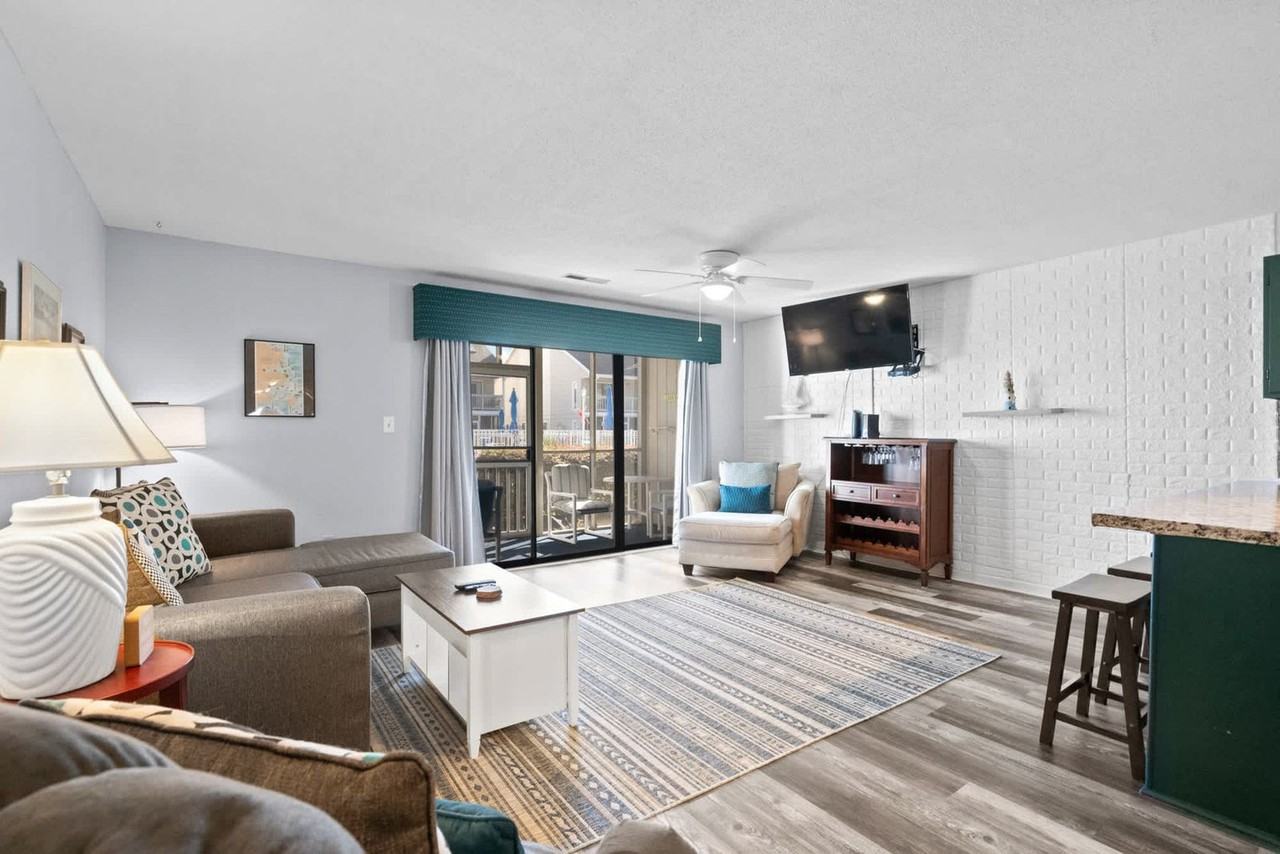 1860 Auburn Ln #1382459P - Photo 3 of 47