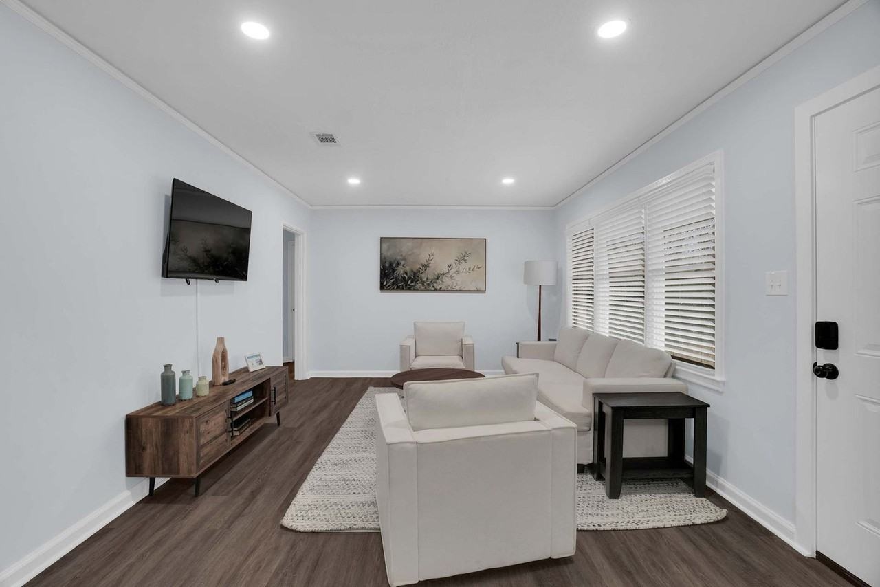 610 S Georgetown Dr #1386555P - Photo 3 of 23