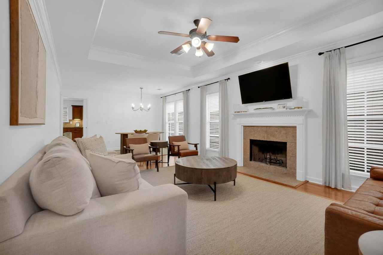 8261 Dison Dr #1386556P - Photo 3 of 27