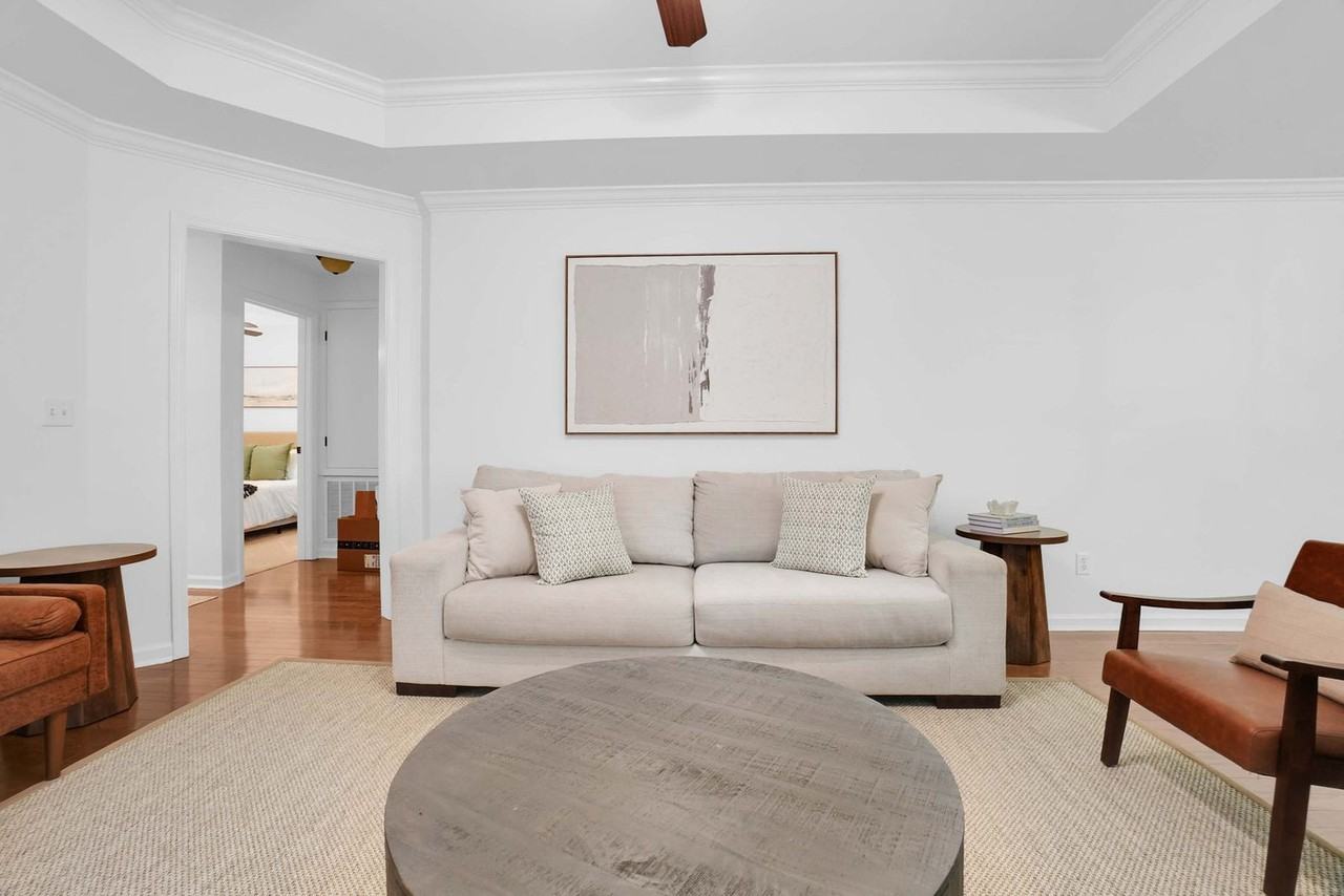 8261 Dison Dr #1386556P - Photo 4 of 27