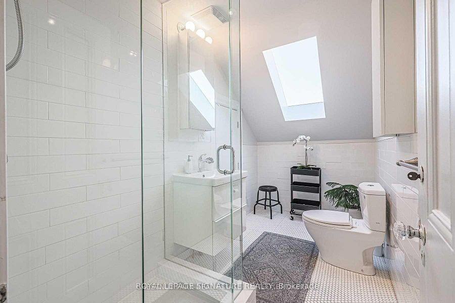 553 Euclid Avenue - Photo 7 of 10