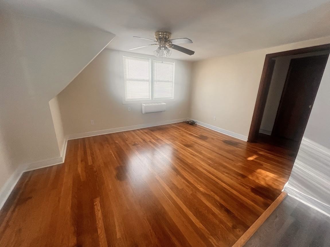 348 Jefferson Avenue #B - Photo 2 of 6