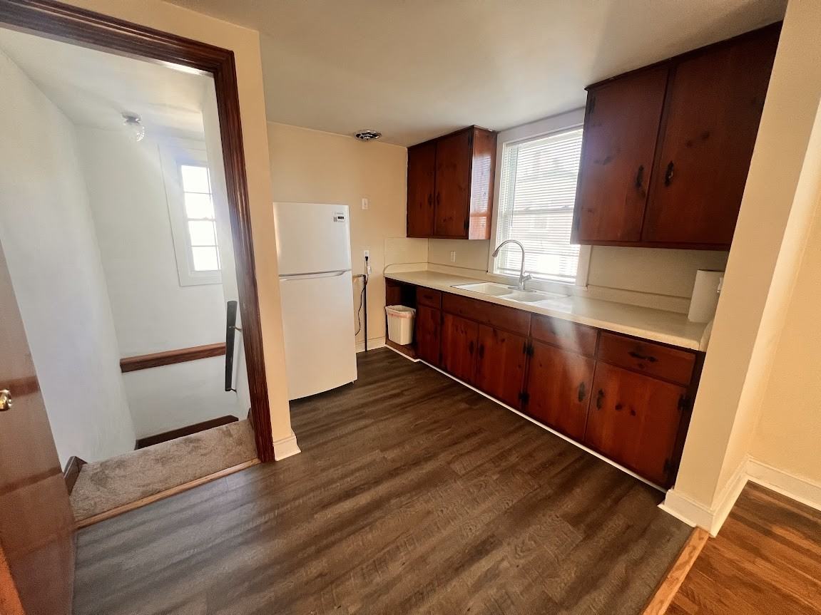 348 Jefferson Avenue #B - Photo 4 of 6