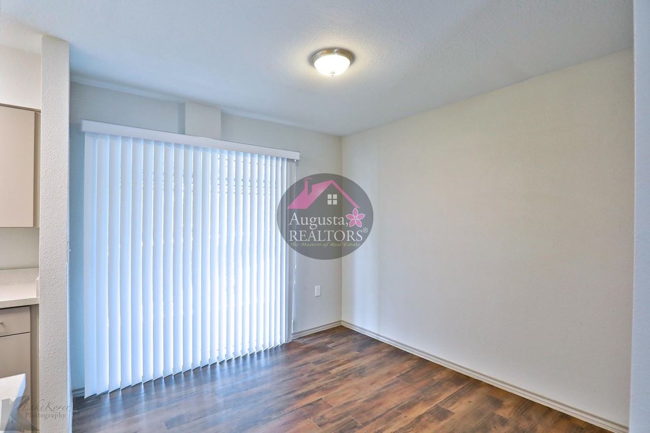 2800 2800 Sayles - 10 A - Photo 7 of 26