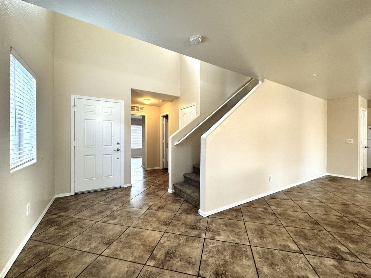 3304 S 80th Dr - Photo 6 of 50