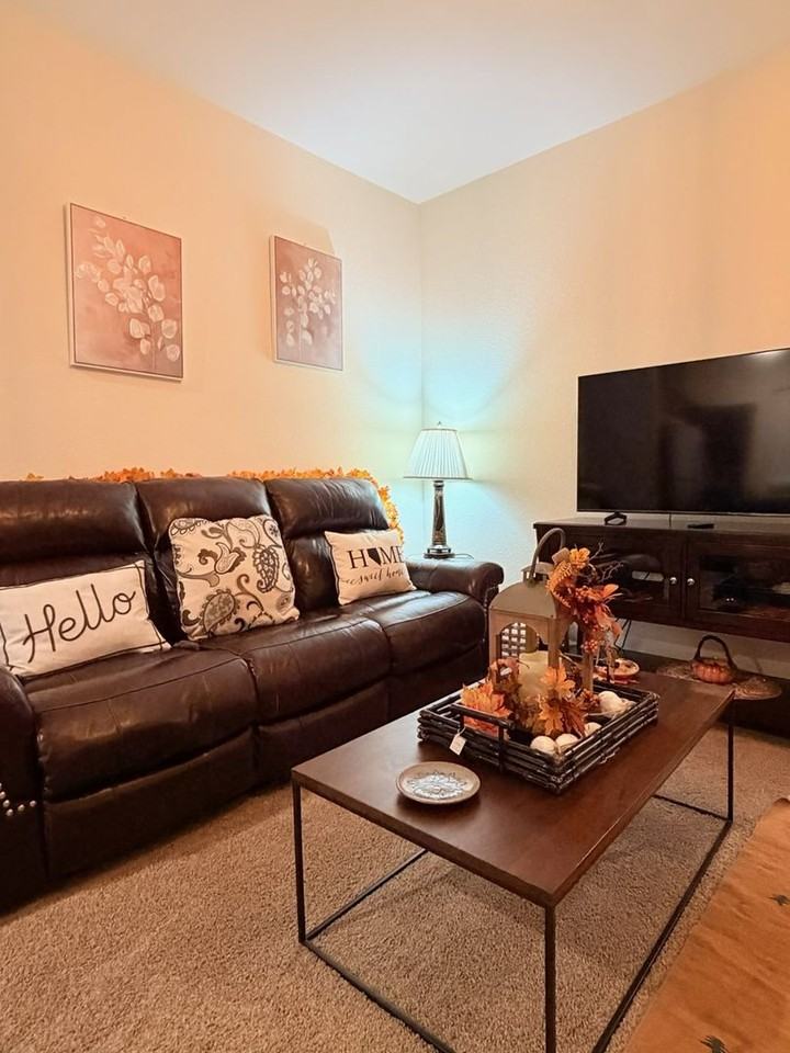 773 Crimson Cir - Photo 2 of 17