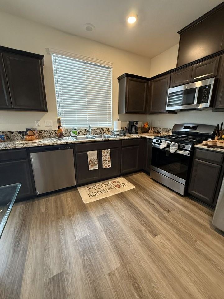 773 Crimson Cir - Photo 5 of 17