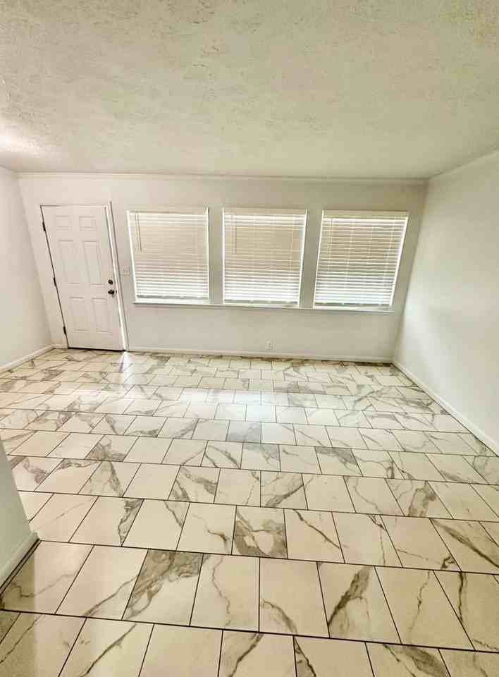 1301 Beck Ave - Photo 4 of 7