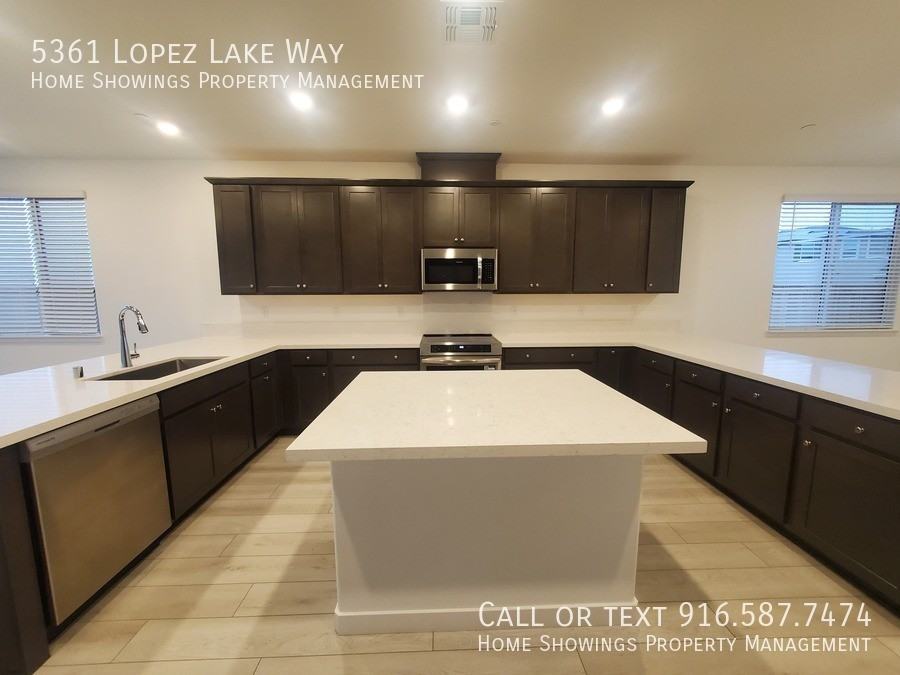 5361 Lopez Lake Way - Photo 6 of 27
