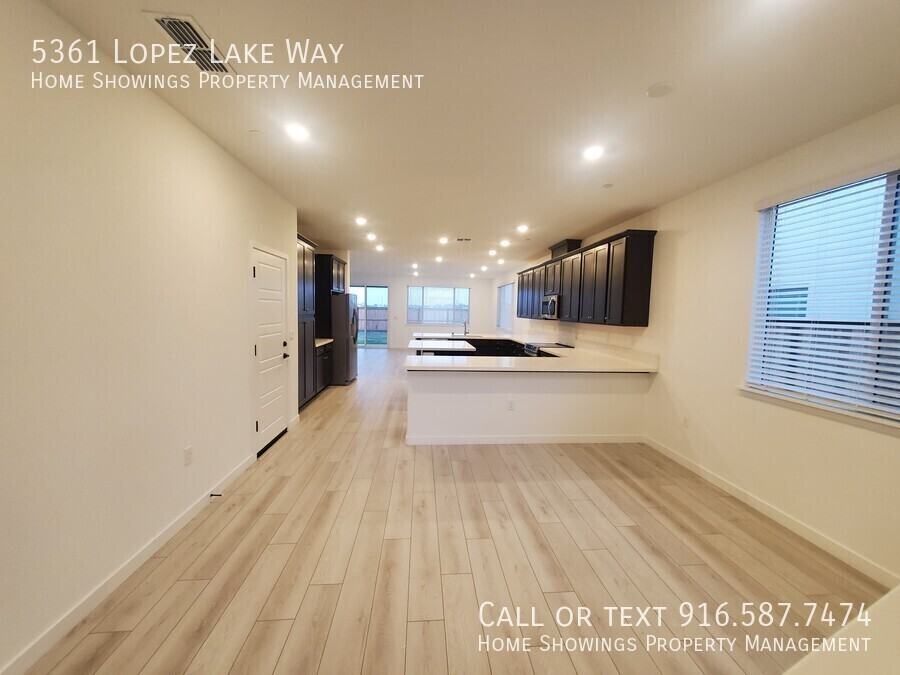 5361 Lopez Lake Way - Photo 7 of 27