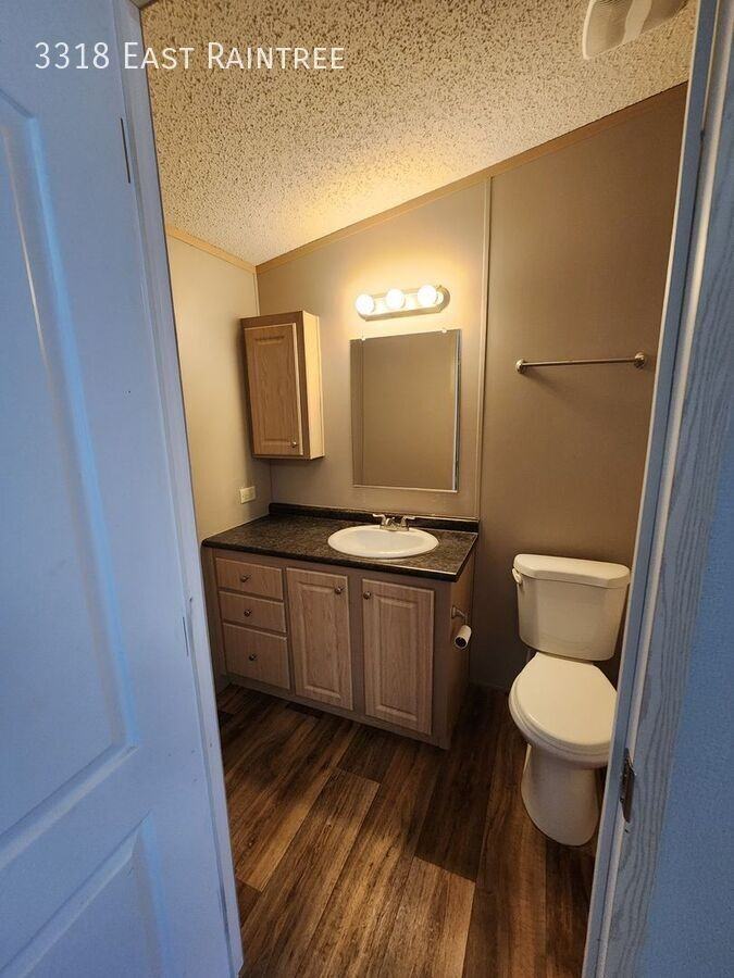 3318 E Raintree Ave - Photo 2 of 8