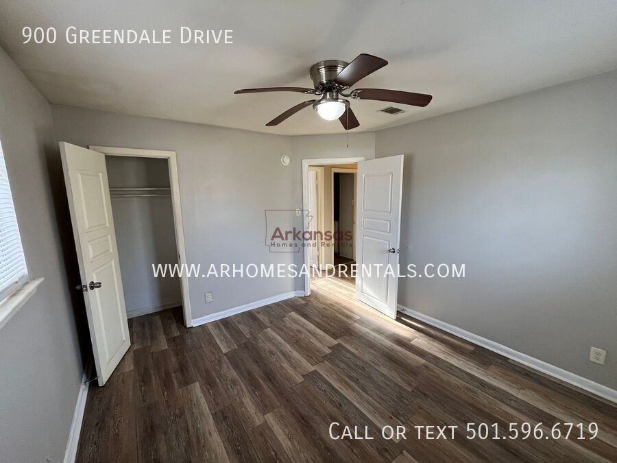 900 Greendale Dr - Photo 6 of 9