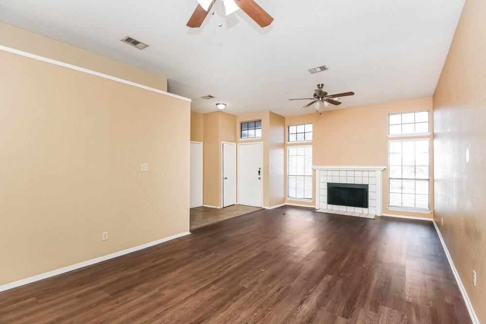 2521 Galemeadow Dr - Photo 3 of 16