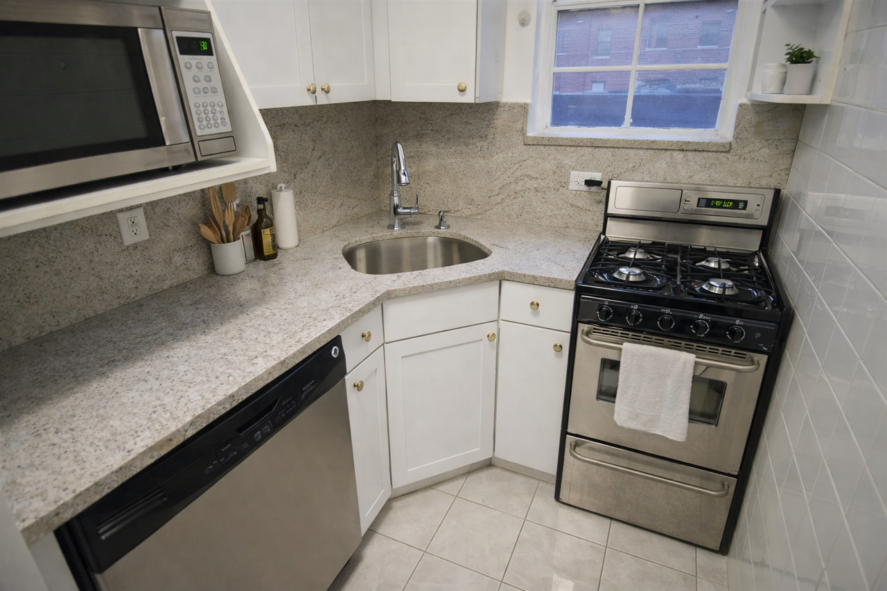 330 East 49th Street #9D - Photo 7 of 7