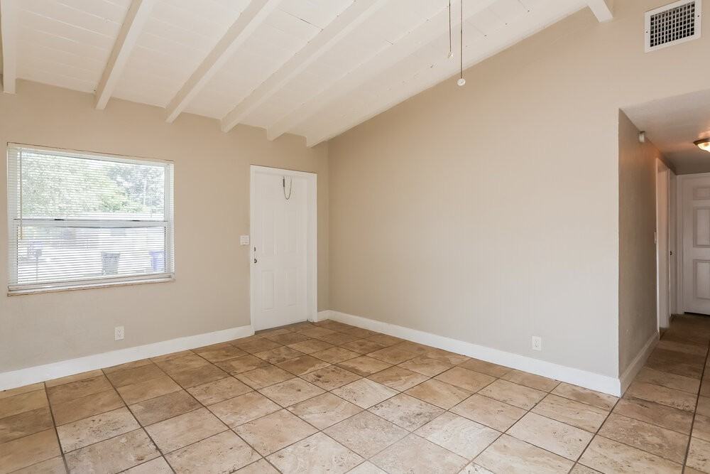 1616 Nw 16th St - Photo 5 of 25