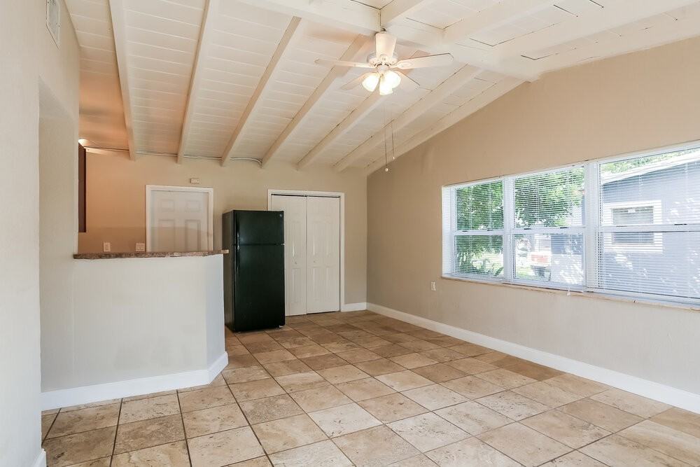 1616 Nw 16th St - Photo 6 of 25