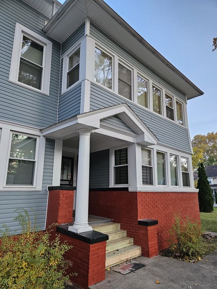 3112 Parkwood Ave - Photo 2 of 13