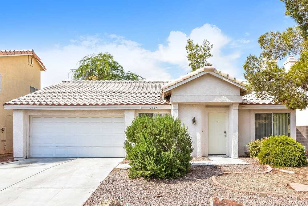 1707 Black Hills Way